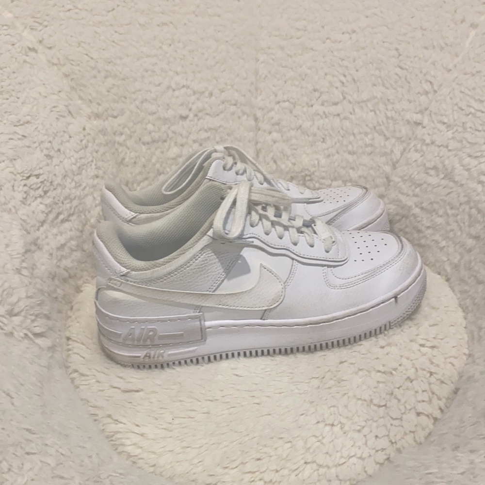 Women’s Nike shadows